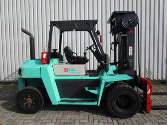 Chuyên cho thuê xe nâng tại Bình Phước của Đức Quốc Thiện 