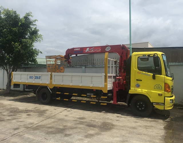 Dịch vụ chuyên cho thuê xe cẩu thùng giá rẻ tại Trảng Bàng