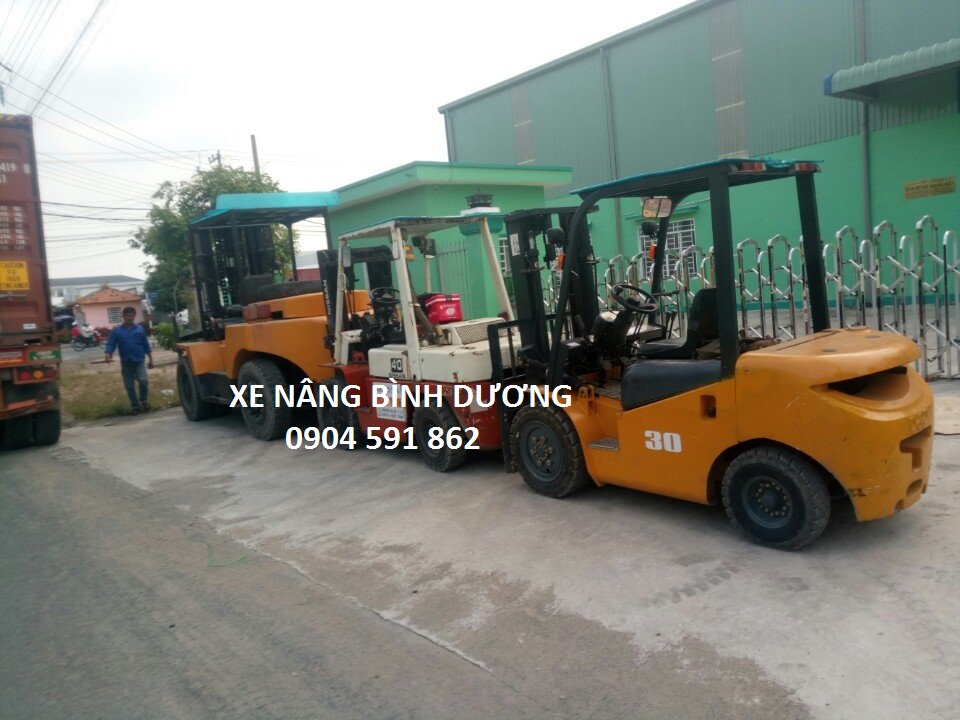 Công ty Đức Quốc Thiện cho thuê xe nâng giá tốt tại khu công nghiệp Đại Đăng Công ty Đức Quốc Thiện cho thuê xe nâng giá tốt tại khu công nghiệp Đại Đăng