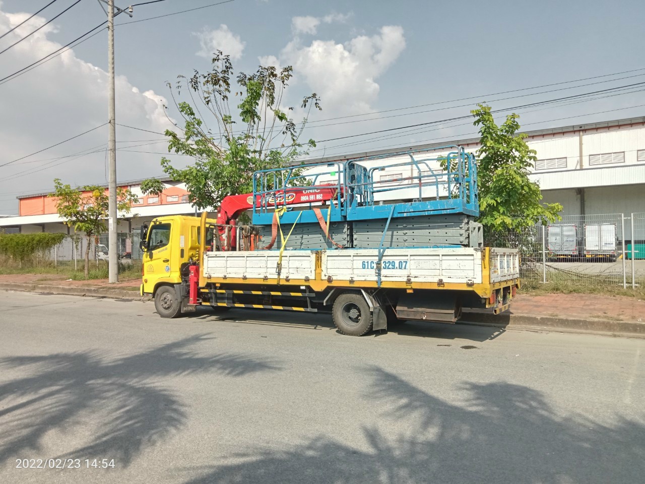Chuyên cho thuê xe cẩu thùng tại khu công nghiệp Mỹ Phước 