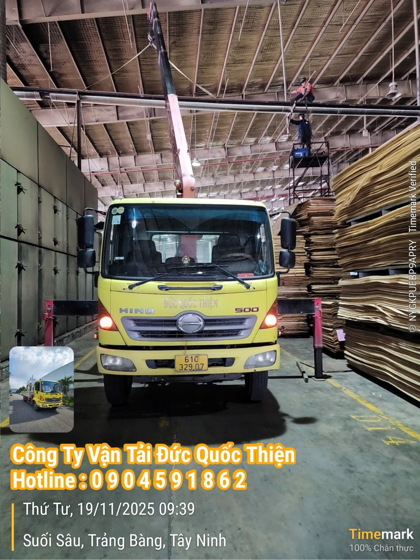 Cho thuê xe cẩu vận chuyển cẩu hạ hàng hoá máy móc thiết bị tại KCN Vsip 2  